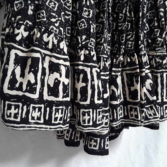 Two piece skirt and matching shirt jacket set M (T-200) - Picture 4 of 7